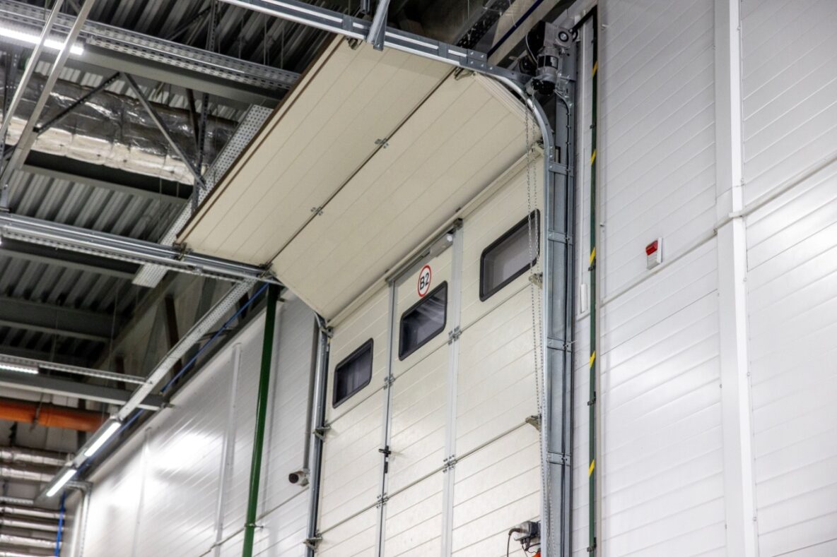 overhead commercial door for warehouse